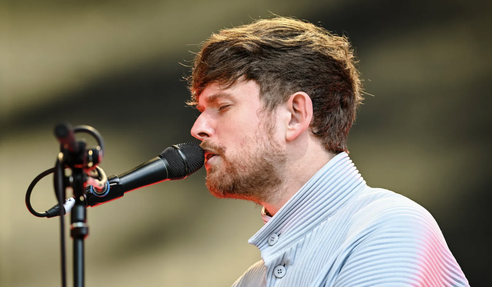 “Loading” – James Blake