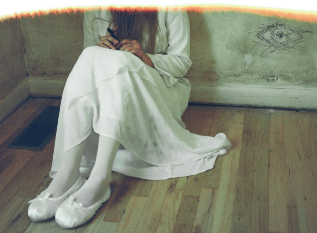 Dune Moss – “Eyes Within My Walls”
