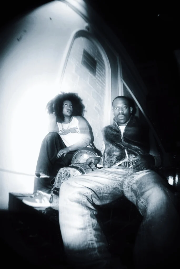 L3bby Sitting L3bby Sitting